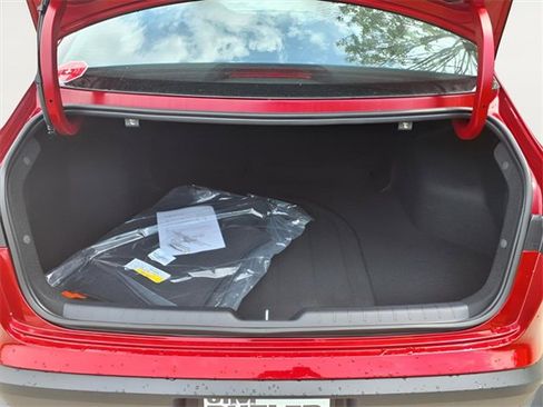 New 2025 Kia K4 LXS image 21