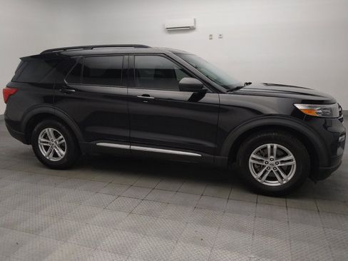 Used 2020 Ford Explorer XLT w/ Equipment Group 202A RWD image 11