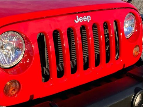 Used 2013 Jeep Wrangler Sport image 25
