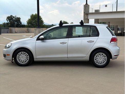 Used 2013 Volkswagen Golf 4-Door FWD image 5