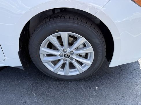 New 2025 Toyota Corolla SE image 8