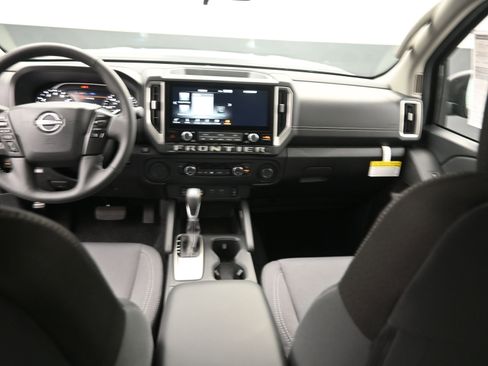New 2026 Nissan Frontier SV w/ All-Weather Content Package image 18