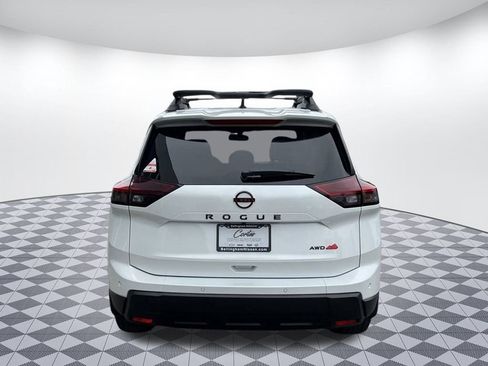 Used 2026 Nissan Rogue SV image 4