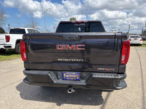 Used 2023 GMC Sierra 1500 AT4X image 5
