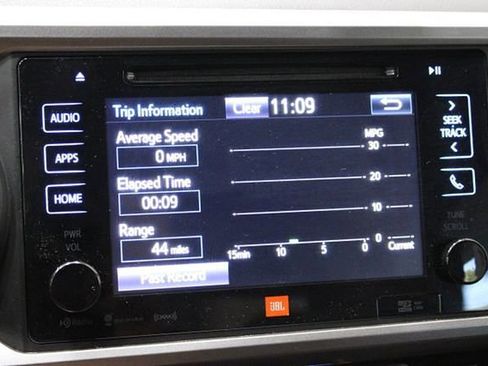 Used 2018 Toyota Tacoma Limited image 34