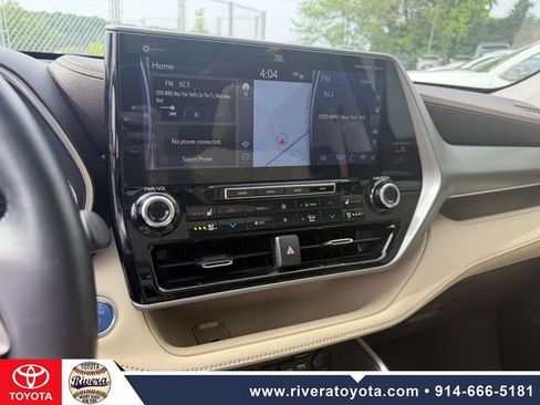 Used 2021 Toyota Highlander Platinum AWD/4WD image 21