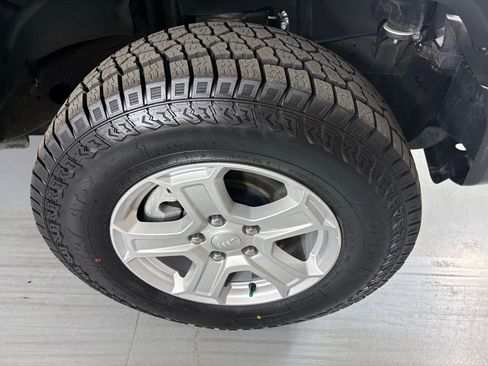 Used 2021 Jeep Wrangler Unlimited Sport AWD/4WD image 10