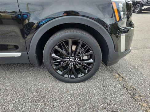 Used 2022 Kia Telluride SX w/ Towing Package image 17