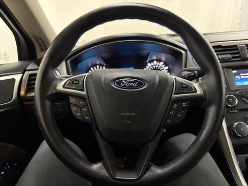 Used 2017 Ford Fusion S image 40