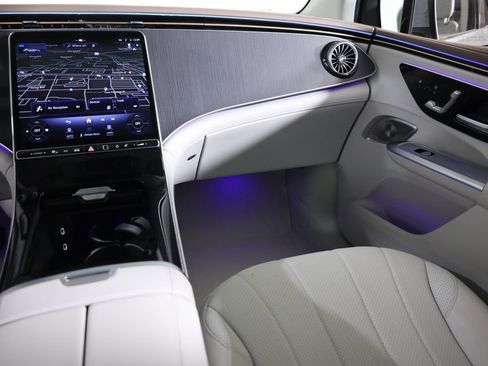 Used 2023 Mercedes-Benz EQE 350+ 4MATIC SUV w/ Exclusive Trim Package image 36