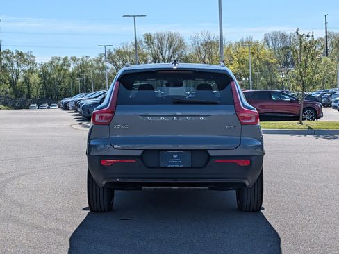 Used 2023 Volvo XC40 B5 Plus w/ Protection Package Premier AWD/4WD image 5