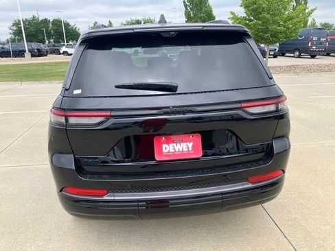 New 2026 Jeep Grand Cherokee Limited AWD/4WD image 7