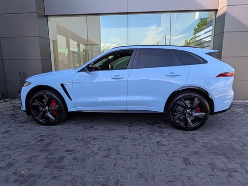 New 2026 Jaguar F-PACE SVR 575 Edition image 5