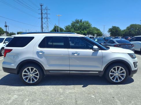 Used 2016 Ford Explorer Limited w/ Class II Trailer Tow Package FWD image 10