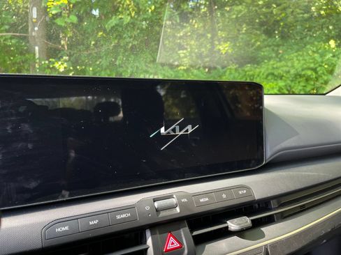 Used 2025 Kia K4 FWD image 17