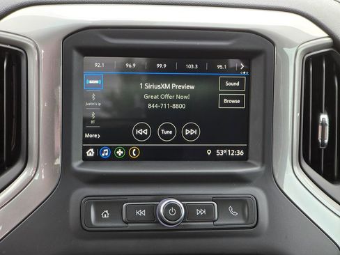 Used 2019 Chevrolet Silverado 1500 Custom Trail Boss w/ Custom Convenience Package image 8