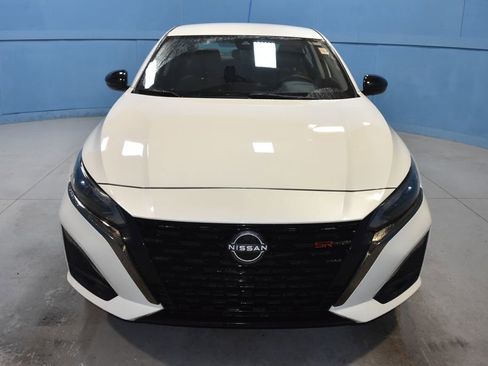 Certified 2025 Nissan Altima 2.5 SR image 21