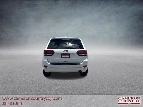 Used 2020 Jeep Grand Cherokee Altitude RWD image 4