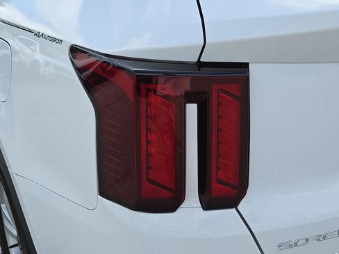 New 2026 Kia Sorento LX image 12