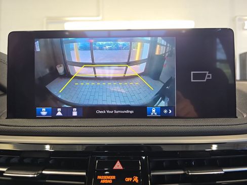 Used 2025 Acura MDX SH-AWD image 25