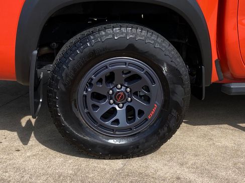 Used 2025 Nissan Frontier PRO-4X w/ Pro Convenience Package AWD/4WD image 8