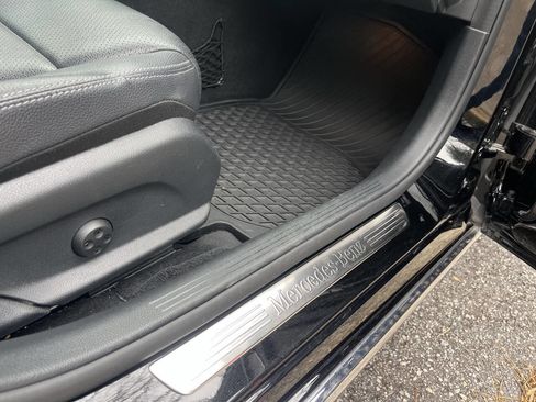 Used 2017 Mercedes-Benz C 300 Sedan image 18