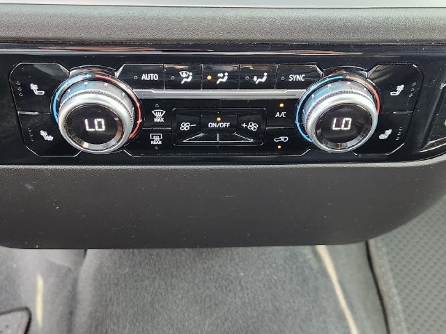 Used 2025 GMC Sierra 1500 SLT RWD image 18