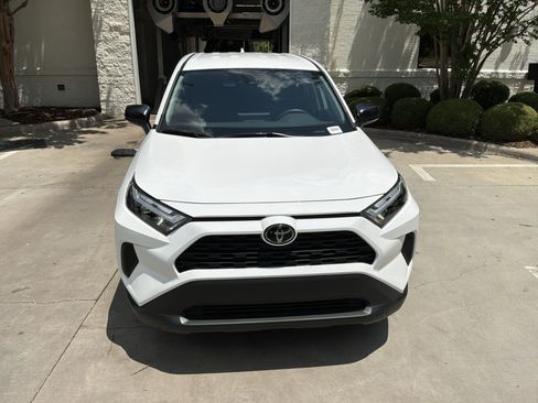 Used 2025 Toyota RAV4 LE FWD image 3