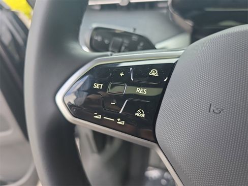 New 2025 Volkswagen ID. Buzz Pro S Plus image 30