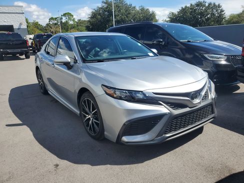 Used 2024 Toyota Camry SE w/ Convenience Package FWD image 2