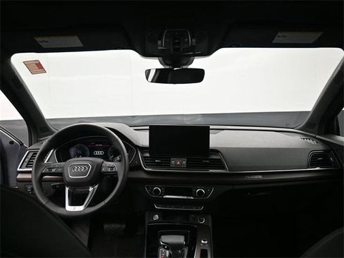 Used 2024 Audi Q5 e Premium Plus w/ Premium Plus Package image 28