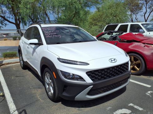 Certified 2022 Hyundai Kona SEL w/ Convenience Package FWD image 2