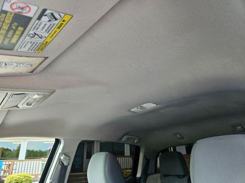 Used 2016 Toyota Tacoma SR5 w/ SR5 Appearance Package (SN) AWD/4WD image 17