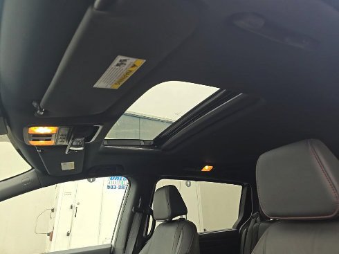 Used 2025 Honda Odyssey Sport-L image 4
