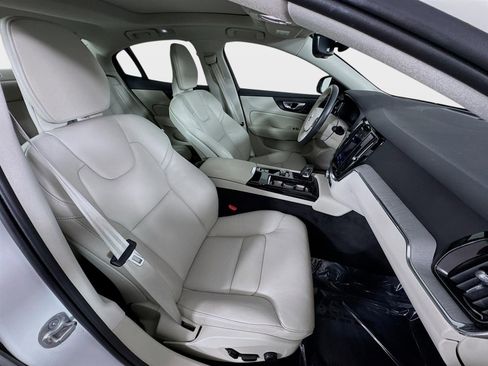 Used 2024 Volvo S60 T8 Plus w/ Climate Package image 30