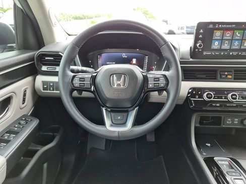 Used 2024 Honda Pilot Elite image 33