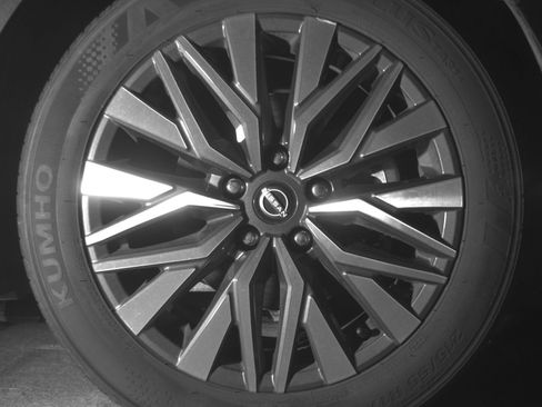 Used 2025 Nissan Altima 2.5 SV image 13