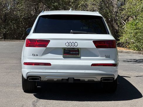 Used 2018 Audi Q7 3.0T Prestige AWD/4WD image 8