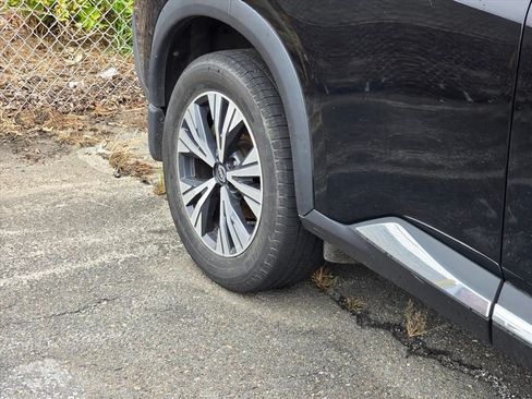 Used 2022 Nissan Rogue SV FWD image 18