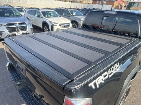 Used 2021 Toyota Tacoma TRD Off-Road image 12