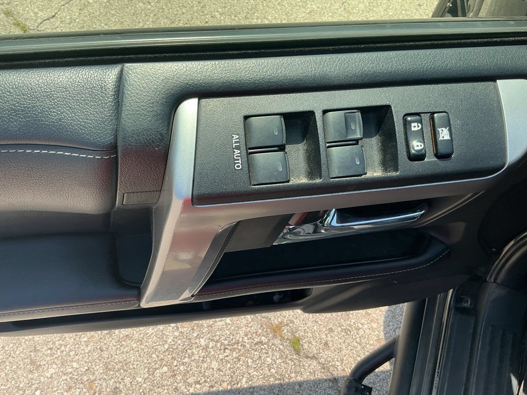 Used 2019 Toyota 4Runner SR5 Premium AWD/4WD image 14