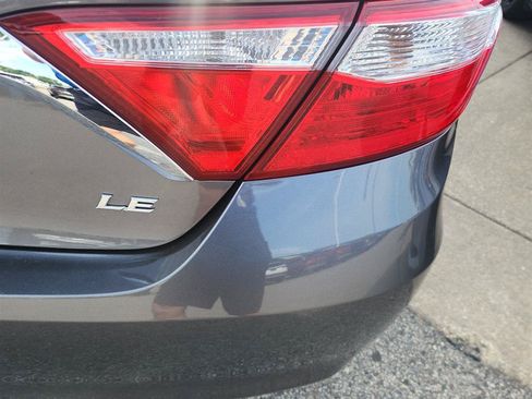 Used 2015 Toyota Camry LE FWD image 23