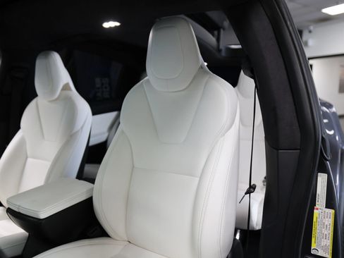 Used 2018 Tesla Model X 100D AWD/4WD image 22