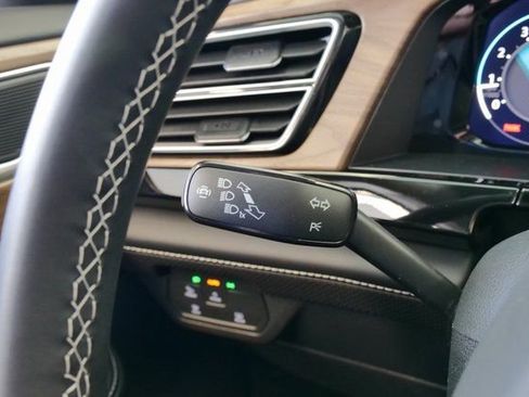 New 2026 Volkswagen Atlas SE image 29