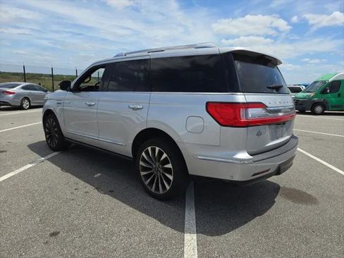 Used 2018 Lincoln Navigator Select w/ Technology Package image 23
