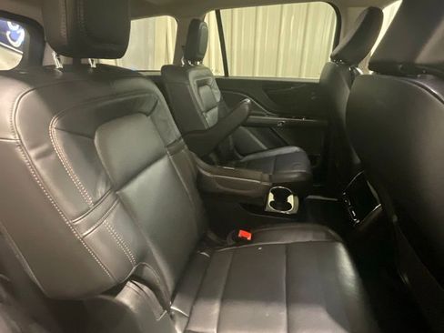 Used 2023 Lincoln Aviator Reserve w/ Equipment Group 201A AWD/4WD image 14