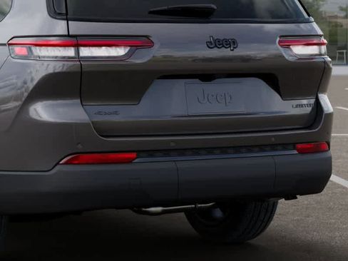 New 2025 Jeep Grand Cherokee L Limited w/ Black Appearance Package AWD/4WD image 13