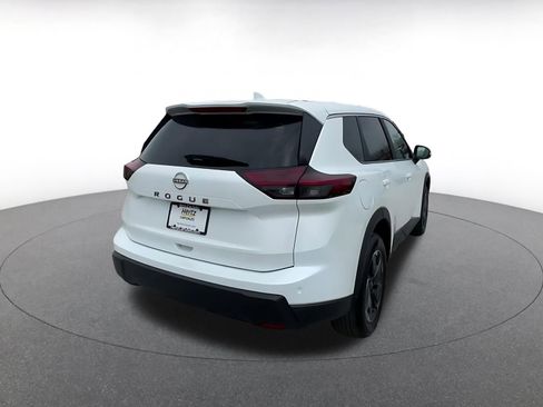 Used 2025 Nissan Rogue SV image 14