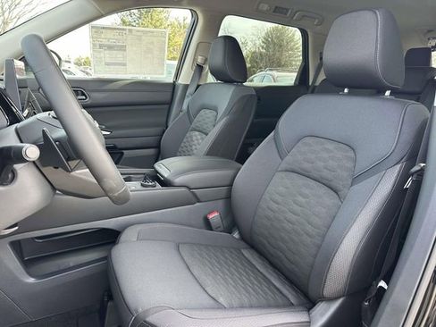 New 2026 Nissan Pathfinder SV image 14
