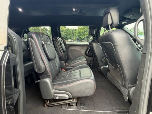 Used 2018 Dodge Grand Caravan GT FWD image 13